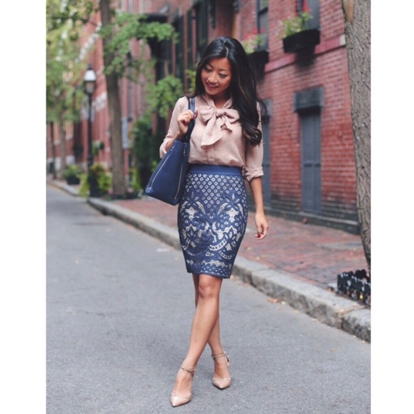 Ann Taylor Lace Overlay Pencil Skirt - Picture 2 of 8